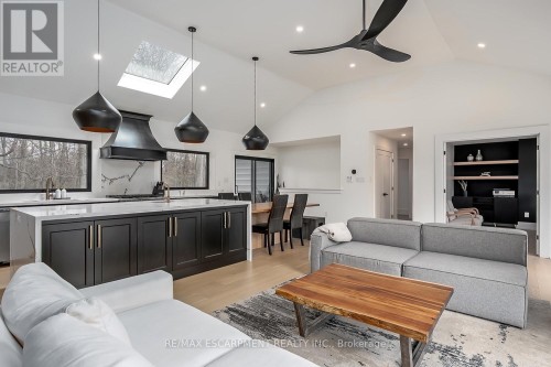 327 Goodram Drive, Burlington, ON 