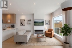 3 2118 Pentland Rd  Oak Bay, BC V8S 2W4