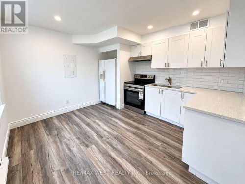MAIN LEVEL - 533 COURTLAND AVENUE E , Kitchener, Ontario N2G 2W9 2