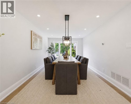 2029 Kempton Park Drive, Mississauga, ON 