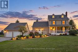 1611 Parkhill Rd W - 