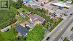 1709 Division ROAD  Kingsville, ON N9Y 2H1