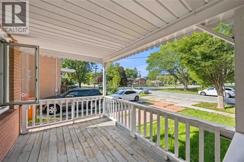 690 KEMBER AVENUE , Sarnia, Ontario N7S 2T1 4