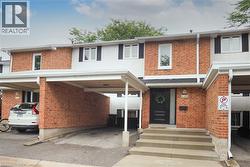 397 KEATS Way Unit# 5 Waterloo, ON N2L 5S7