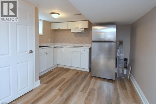 945 Glen View Avenue, Burlington, ON 