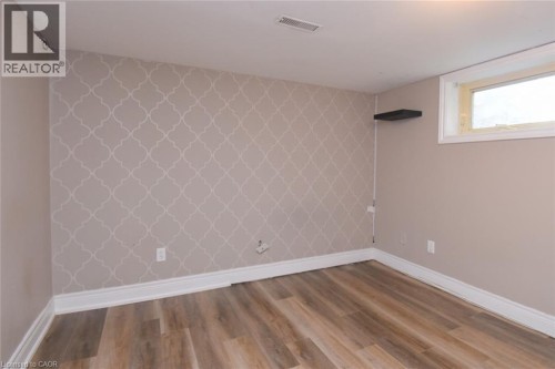 945 Glen View Avenue, Burlington, ON 