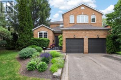 274 KIRBY CRESCENT  Newmarket, ON L3X 1H4