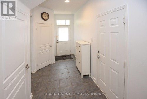 25 SADDLESMITH CIRCLE , Ottawa, Ontario K2M 2Y8 3