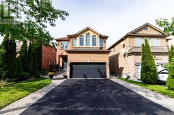 34 LINDA MARGARET CRESCENT Richmond Hill, ON L4S 2B6