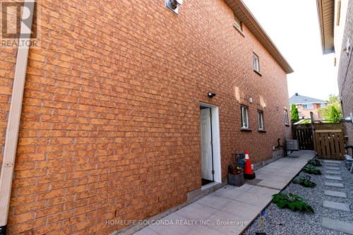 34 LINDA MARGARET CRESCENT , Richmond Hill, Ontario L4S 2B6 4