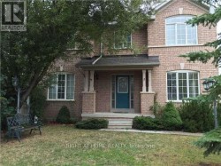 2 SILVER LINDEN DRIVE Richmond Hill, ON L4B 4P4