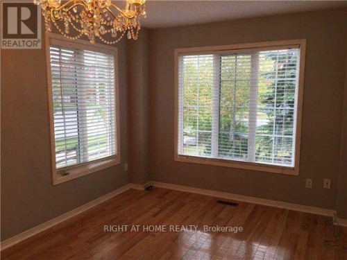 2 SILVER LINDEN DRIVE , Richmond Hill, Ontario L4B 4P4 4