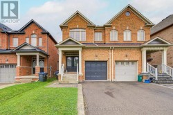 3074 DOYLE STREET  Mississauga, ON L5M 0M9