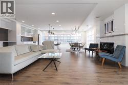 Communal Lounge - 