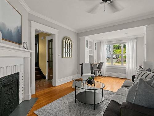 18 Dahlia Street, Dartmouth, NS 