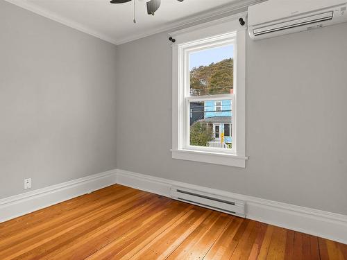 18 Dahlia Street, Dartmouth, NS 