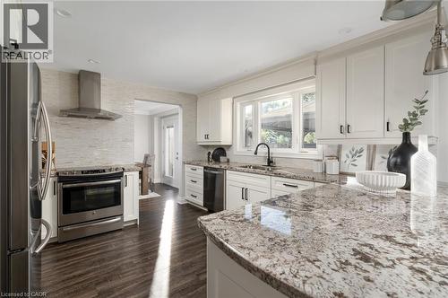 Kitchen - 20 San Marino Crescent, Hamilton, ON 