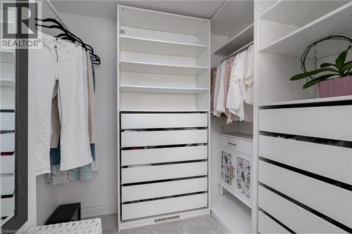 Walk in closet - 20 San Marino Crescent, Hamilton, ON 