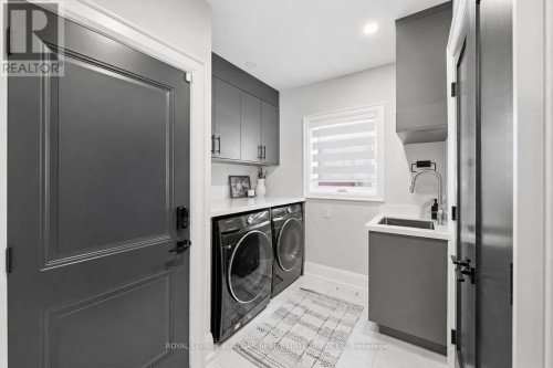 2029 Kempton Park Drive, Mississauga, ON 