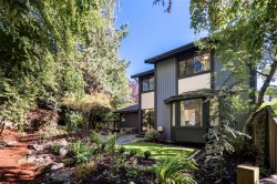 #3-1096 Stoba Lane Saanich, BC V8X 2W5