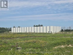 540 LAKE ROAD  Clarington (Bowmanville), ON L1C 4P8