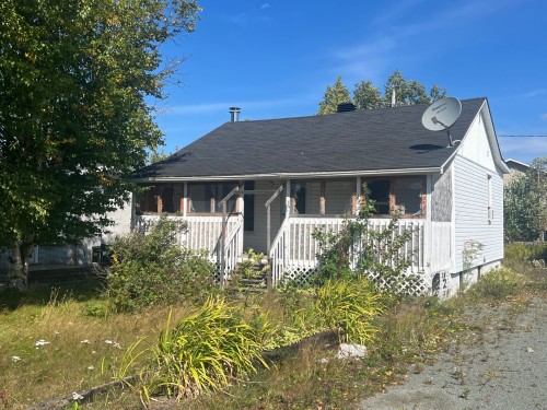 Façade - 11 7E Rue, Chapais, QC 