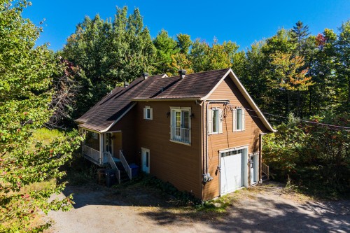 Back of Structure - 60 Rue Maréchal-Ferrant, Saint-Calixte, QC 