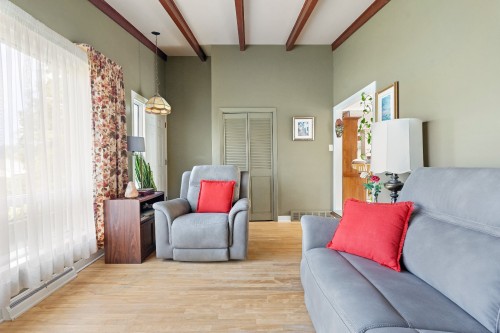 Living Room - 3379 Rue Biard, Québec (Sainte-Foy/Sillery/Cap-Rouge), QC 