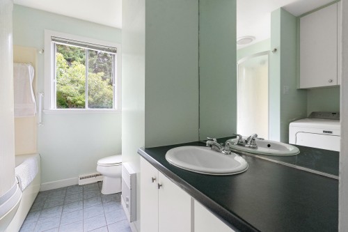 Bathroom - 3379 Rue Biard, Québec (Sainte-Foy/Sillery/Cap-Rouge), QC 
