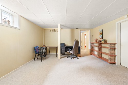 Family Room - 3379 Rue Biard, Québec (Sainte-Foy/Sillery/Cap-Rouge), QC 