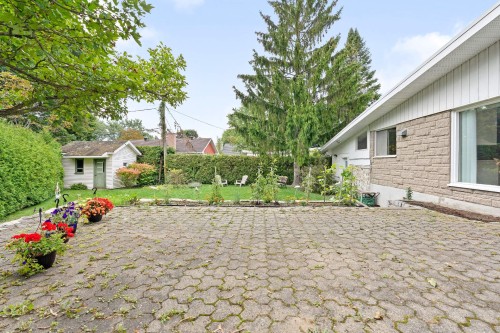 Courtyard - 3379 Rue Biard, Québec (Sainte-Foy/Sillery/Cap-Rouge), QC 