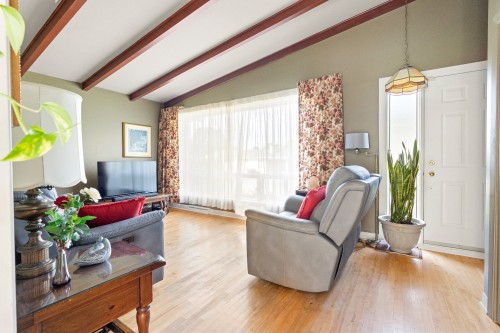 Living Room - 3379 Rue Biard, Québec (Sainte-Foy/Sillery/Cap-Rouge), QC 