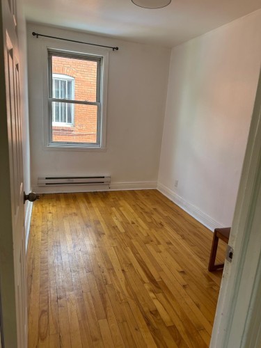 5217 Av. Connaught , Montréal (Côte-des-Neiges/Notre-Dame-de-Grâce), QC H4V 1X5 4
