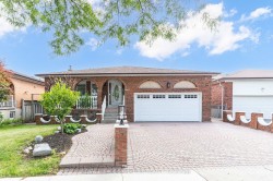 40 Beamsville Drive  Toronto, ON M1T 3S2