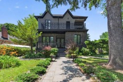 32 Cliffcrest Drive  Toronto, ON M1M 2K2