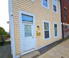 90 Queen ST Saint John, NB E2L 1S4