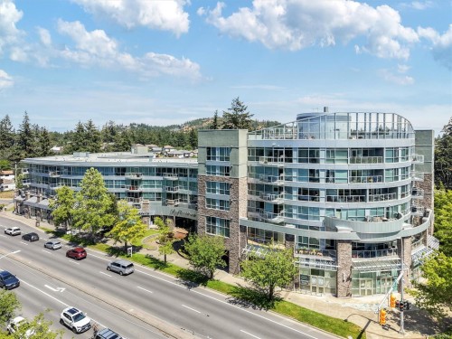 #726-2745 Veterans Memorial Pkwy  Langford, BC V9B 0H4