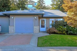#22-1473 Garnet Rd Saanich, BC V8P 5T5