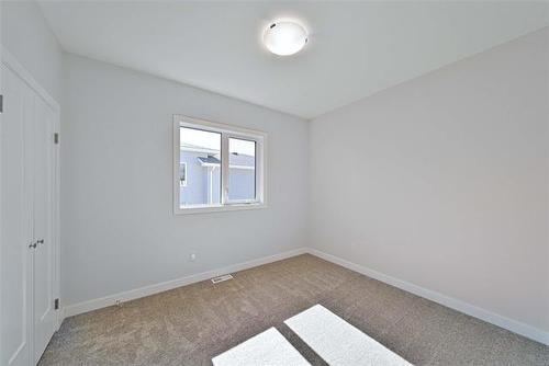 7 Parkrose Pl, St Adolphe, MB 