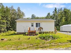 23 Oak Street  Minto, NB E4B 3C4