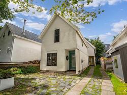5675 Stanley Street  Halifax, NS B3K 2E9