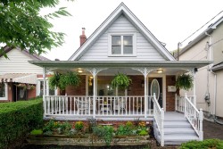 14 Sutherland Avenue Toronto, ON M4C 1R9