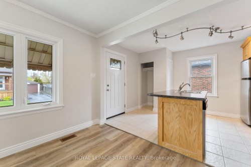 Main Floor-65 East 11th Street , Hamilton, ON L9A 3T3 4