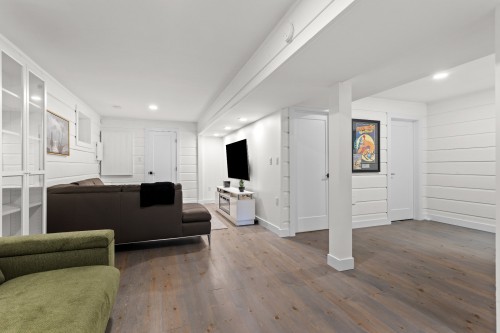 Family Room - 37 Ch. De Beaune, Saint-Adolphe-D'Howard, QC 