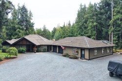 1090 Coldwater Rd  Parksville, BC V9P 2T2