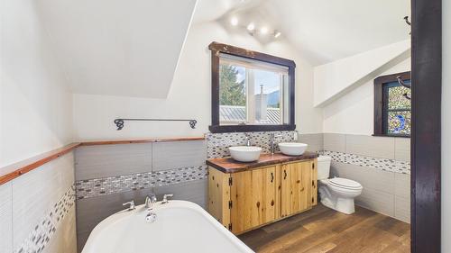 1401 8Th Avenue, Fernie, BC 