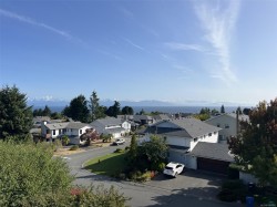 #212A-6231 Blueback Rd Nanaimo, BC V9V 1J3