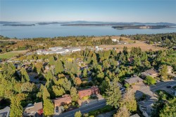 8839 Forest Park Dr North Saanich, BC V8L 4E8