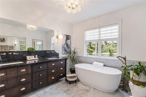 3973 Cove Rd, Ladysmith, BC 