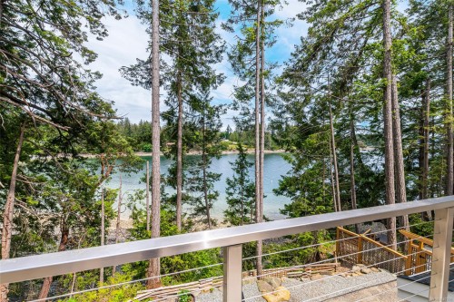 3973 Cove Rd, Ladysmith, BC 